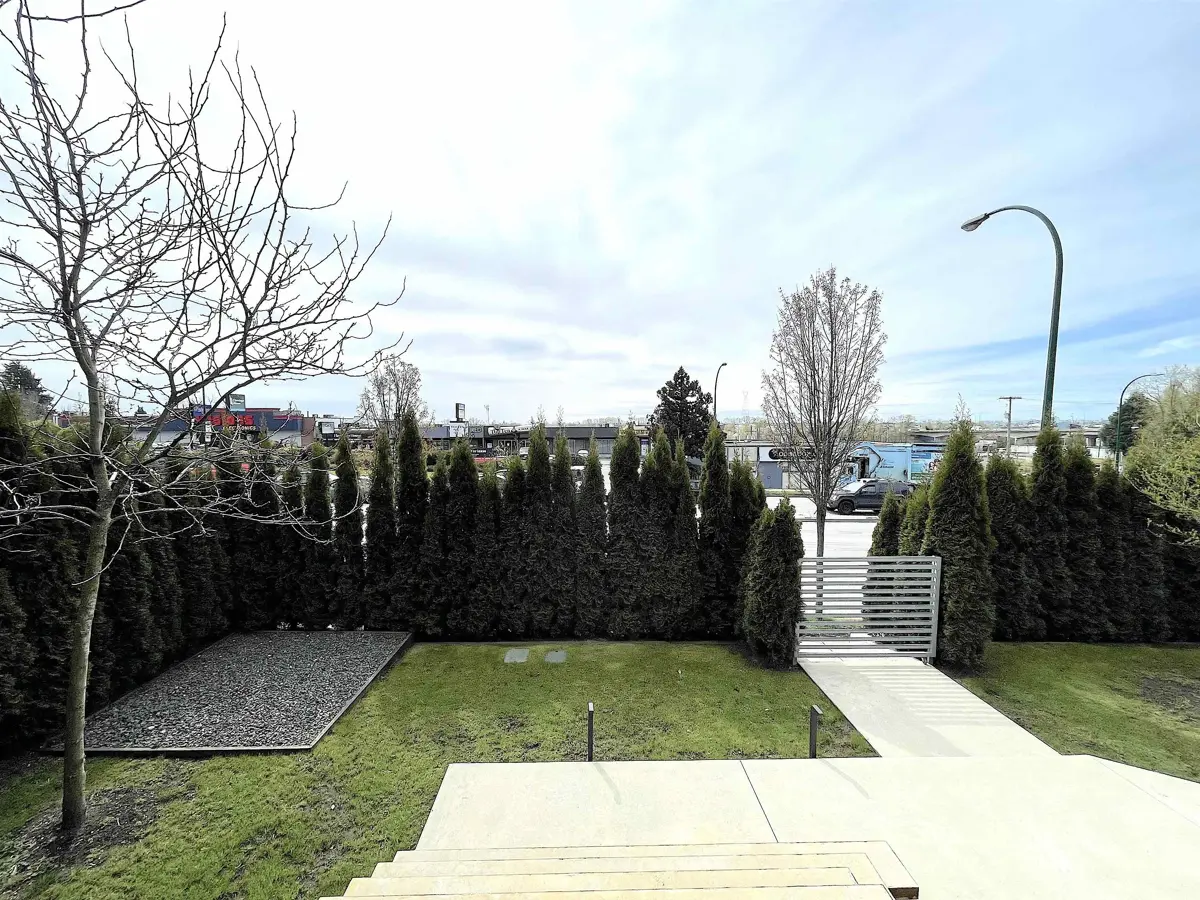1633 Marine Drive SE, Vancouver, British Columbia V5P2R5 For Sale ...