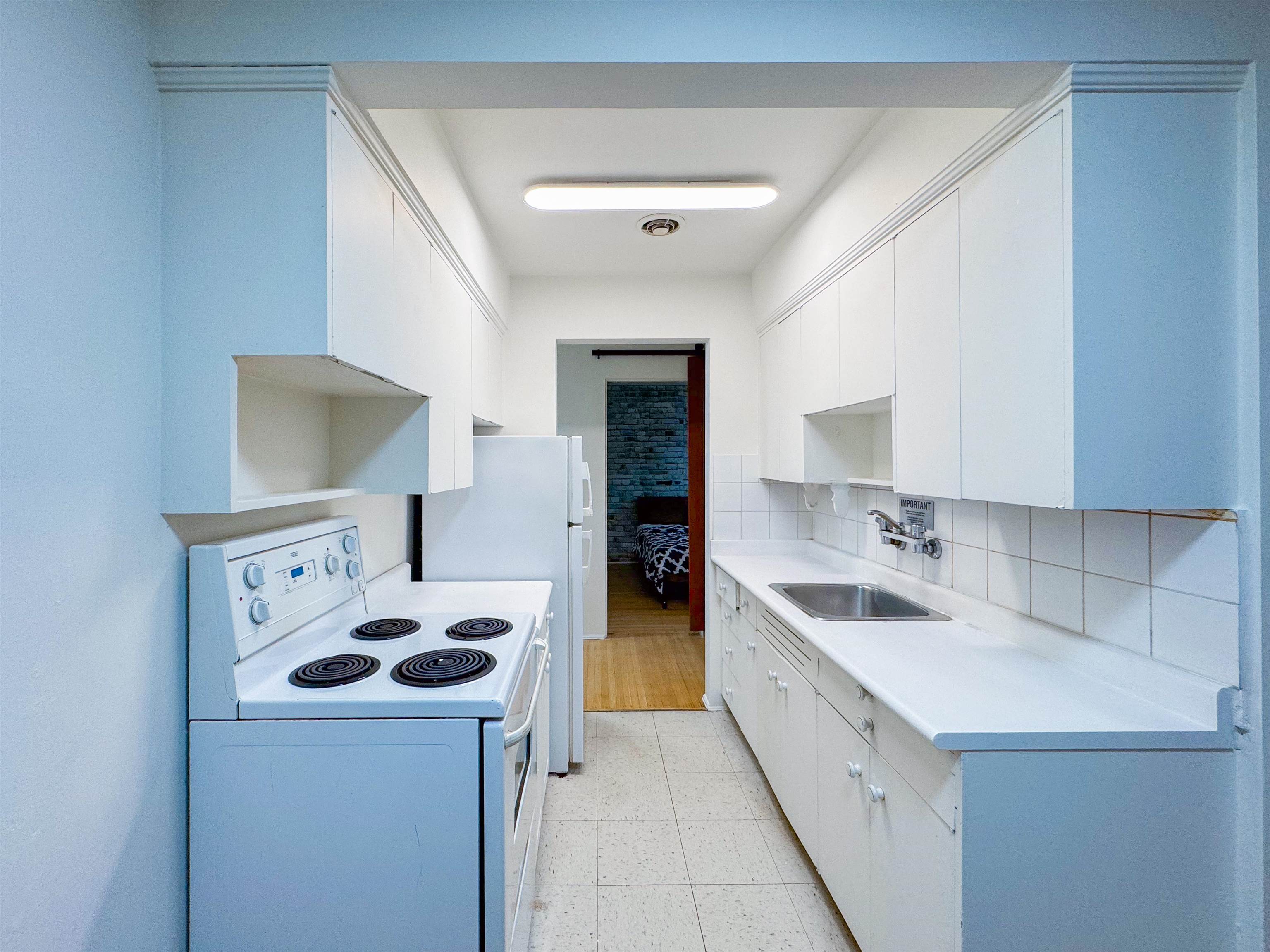 Unit 102 - 1925 Nelson Street, Vancouver 5