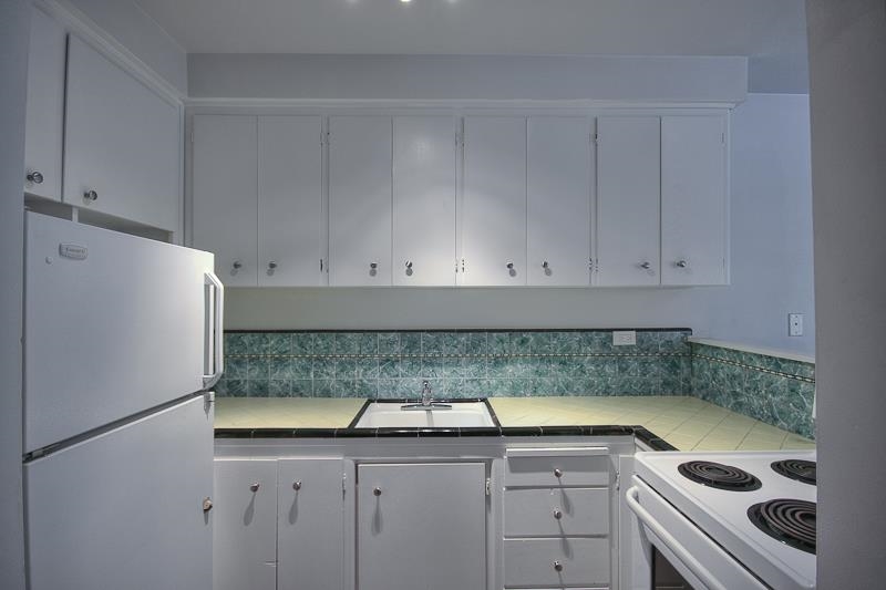 Unit 106 - 1540 Haro Street, Vancouver 5