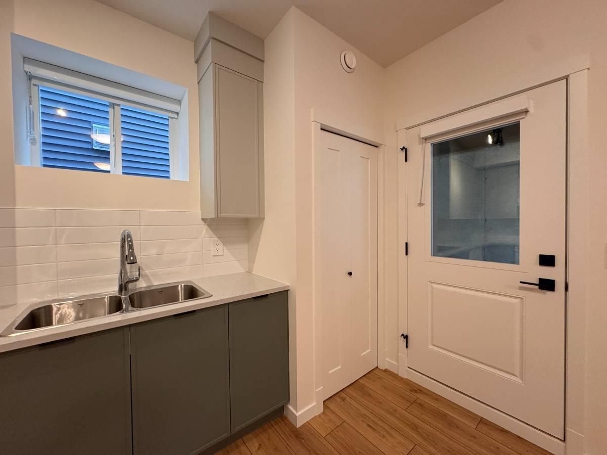 Unit Suite - 11058 Lockwood St, Maple Ridge 5