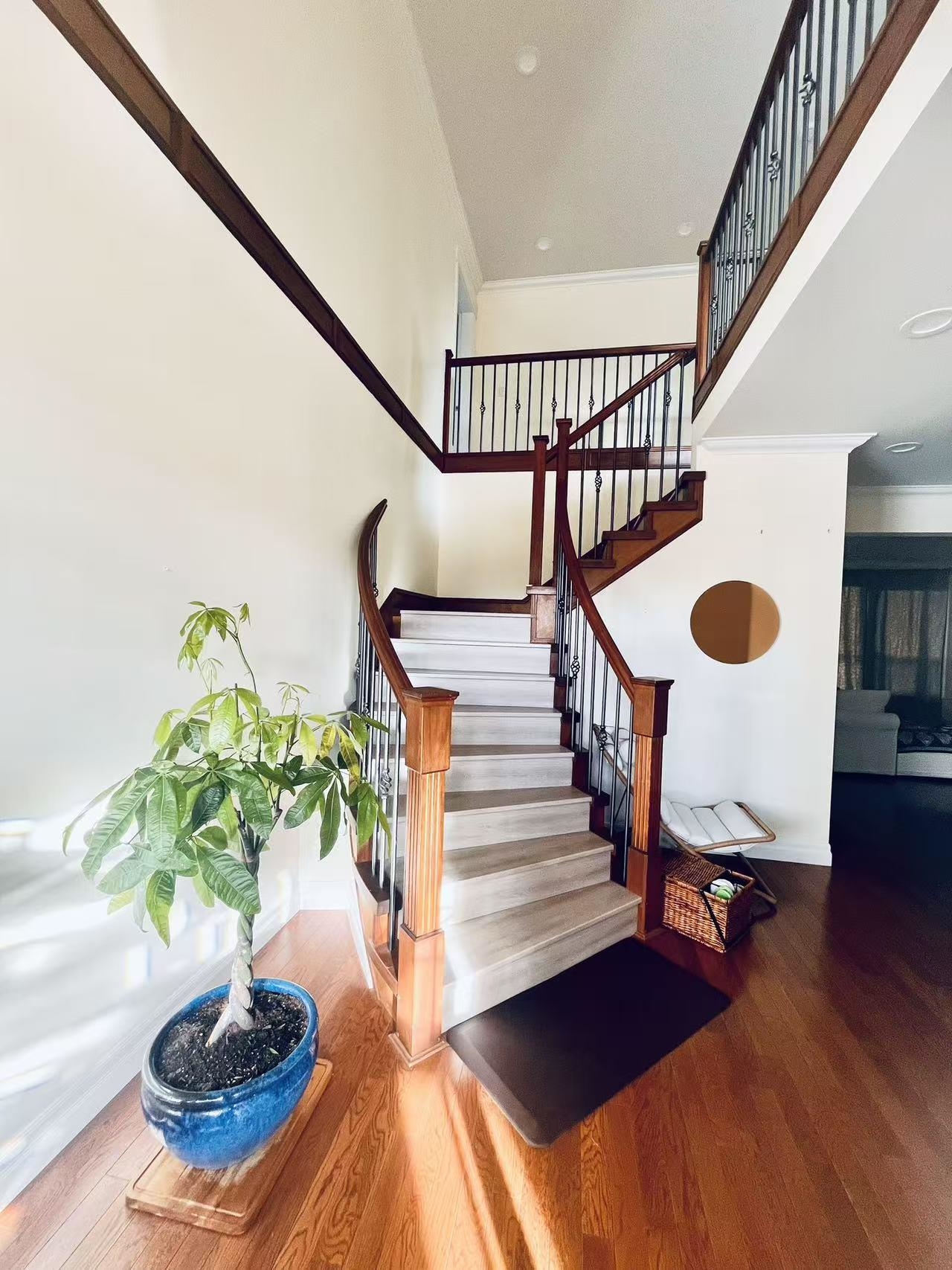 Unit Ensuite - 3271-Upstair Francis Road, Richmond 4