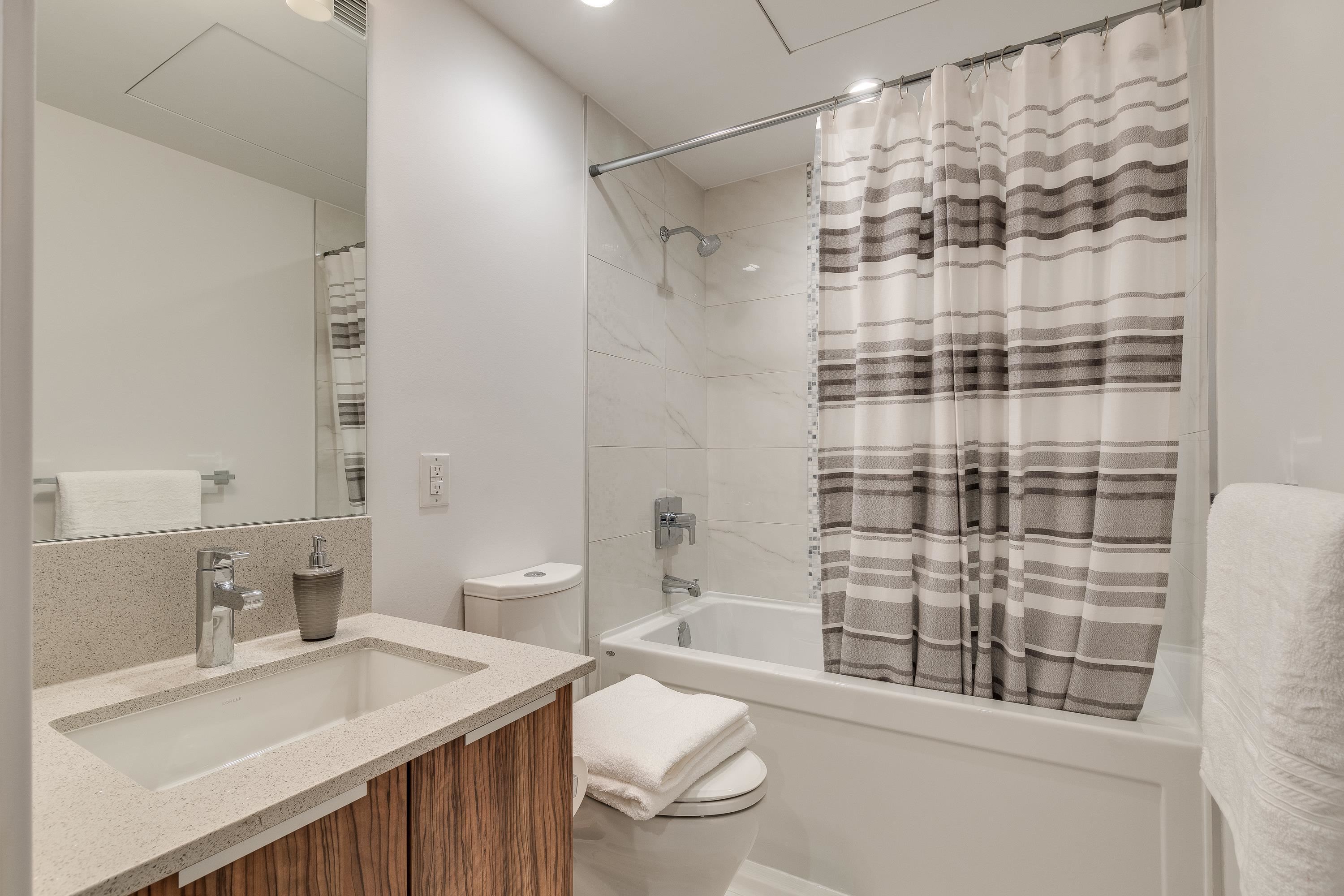 Unit 410 - 1283 Howe Street, Vancouver 3