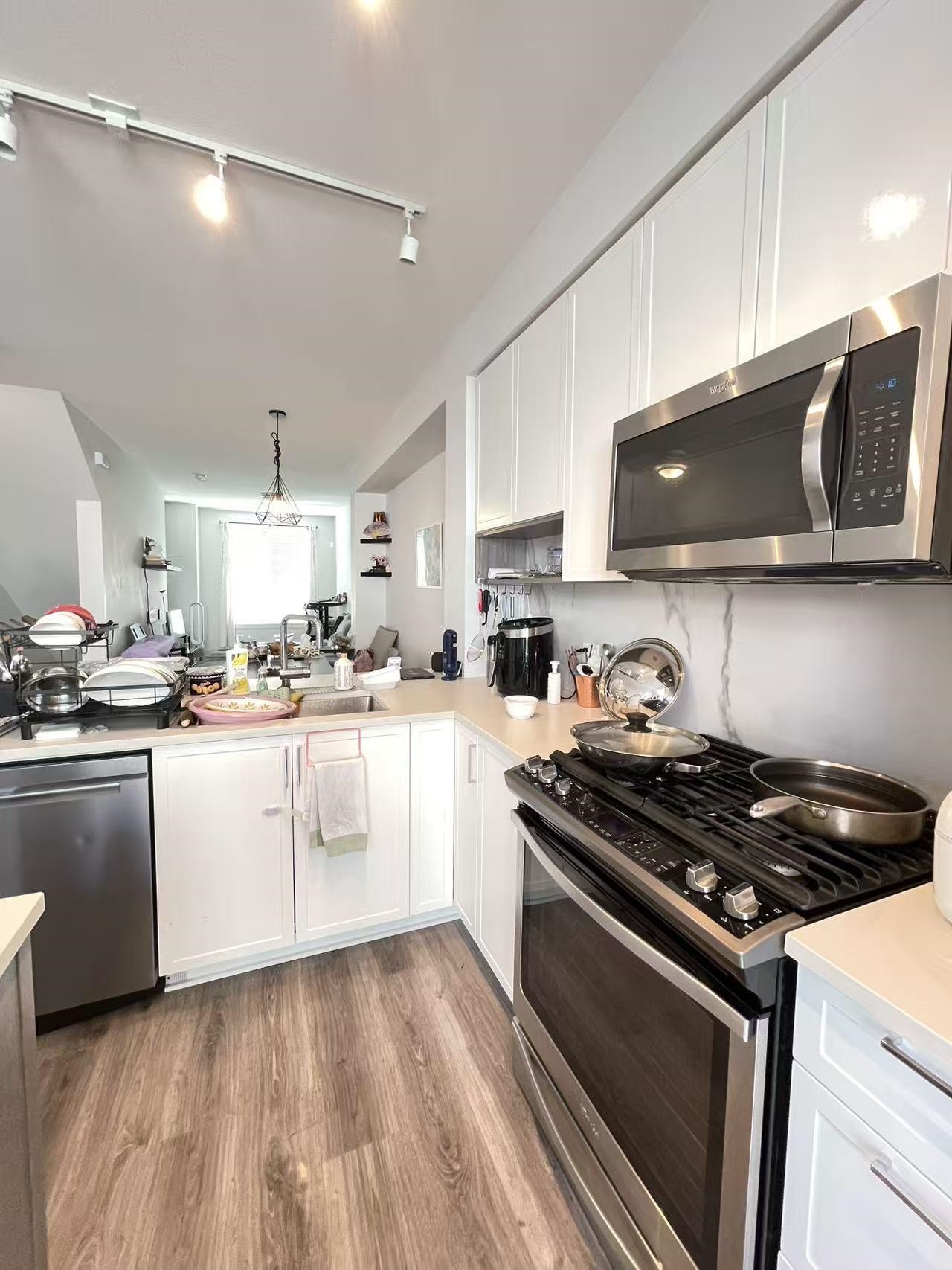 9817 161a Street, Surrey 3