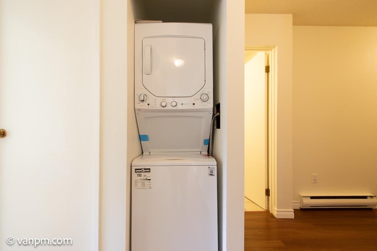 Unit 208 - 1363 Clyde Avenue, West Vancouver 3
