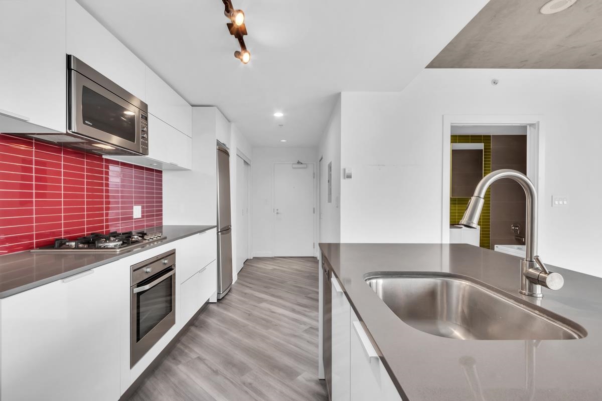 Unit 2907 - 128 Cordova Street W, Vancouver 3