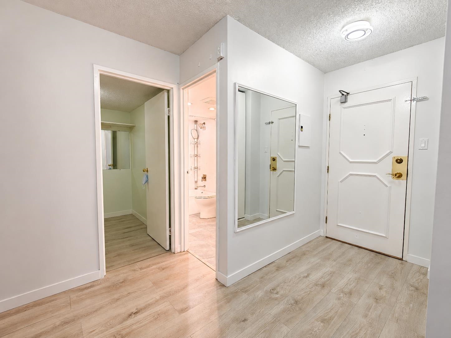 Unit 409 - 2024 Fullerton Avenue W, North Vancouver 2