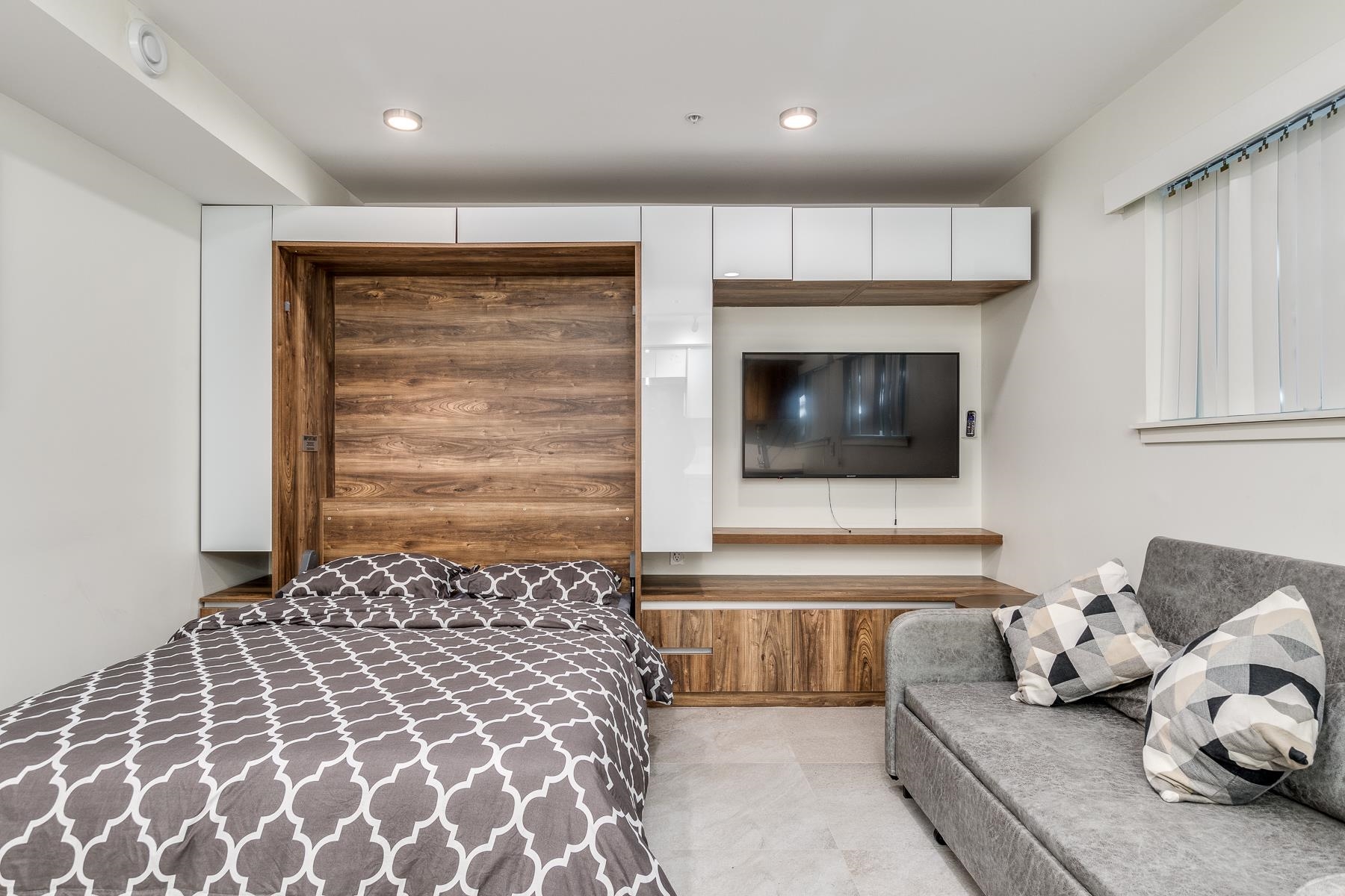 Unit 2 - 1170 Barclay Street, Vancouver 2