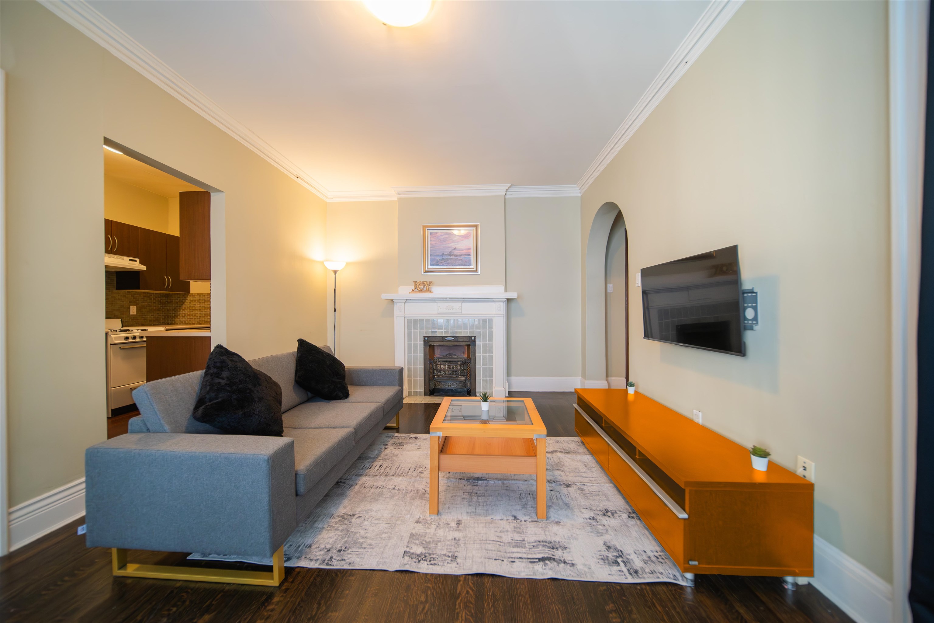 Unit 4 - 935 Jervis Street, Vancouver 2