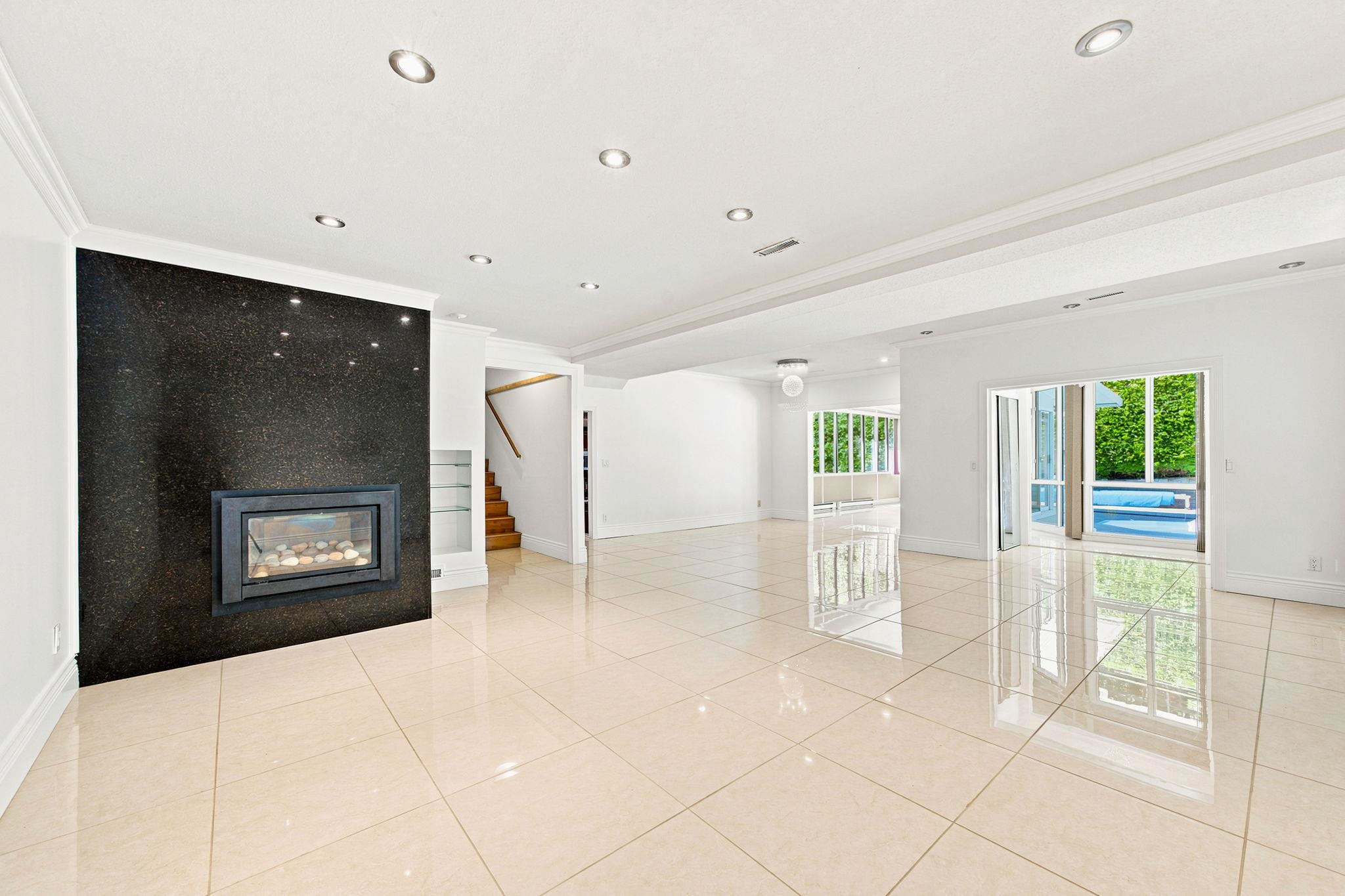Unit B - 5553 Nancy Greene Way, North Vancouver 3