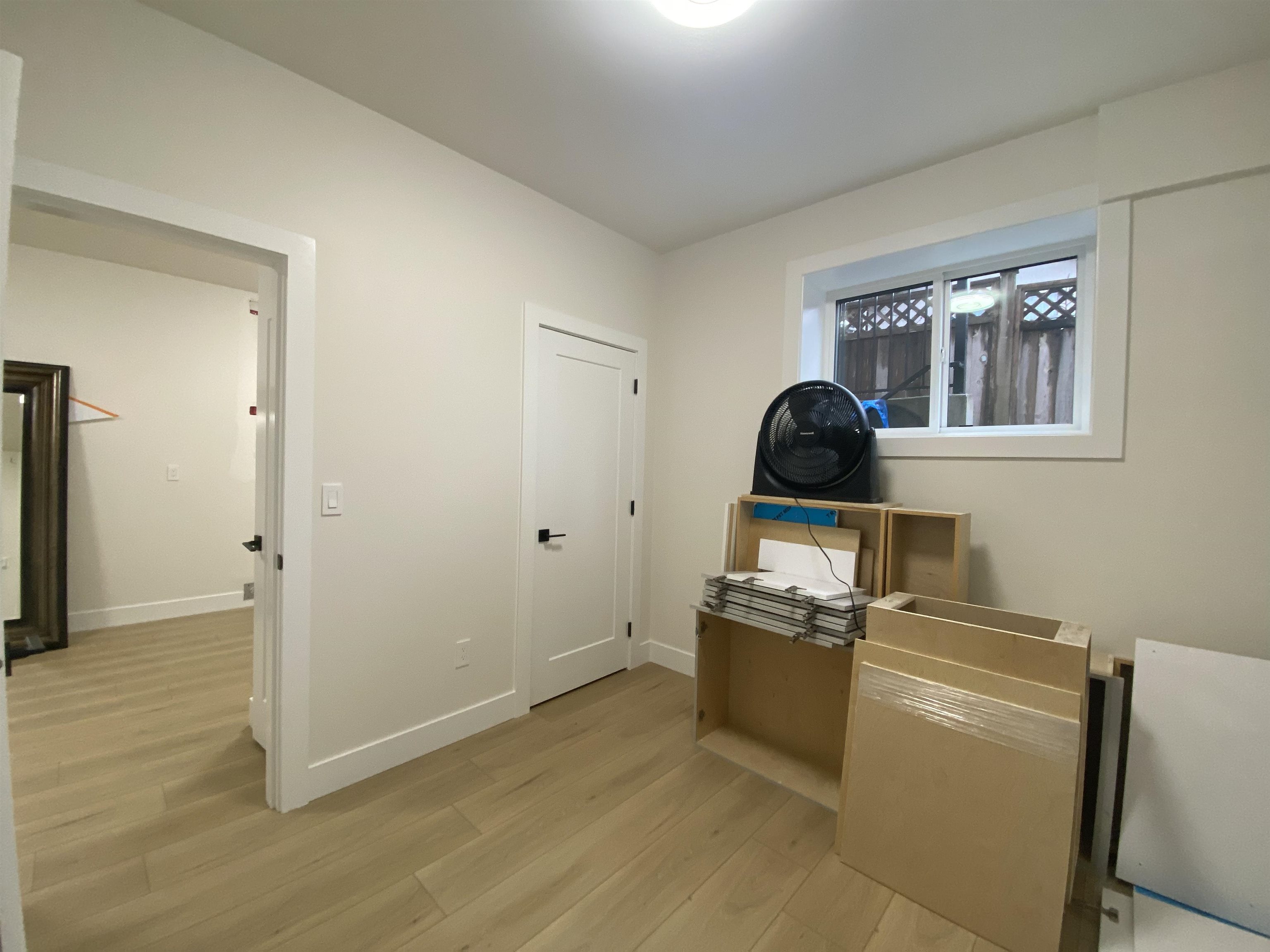 Unit 1 Bed Suite - 7542 Lindrick Court, Burnaby 4