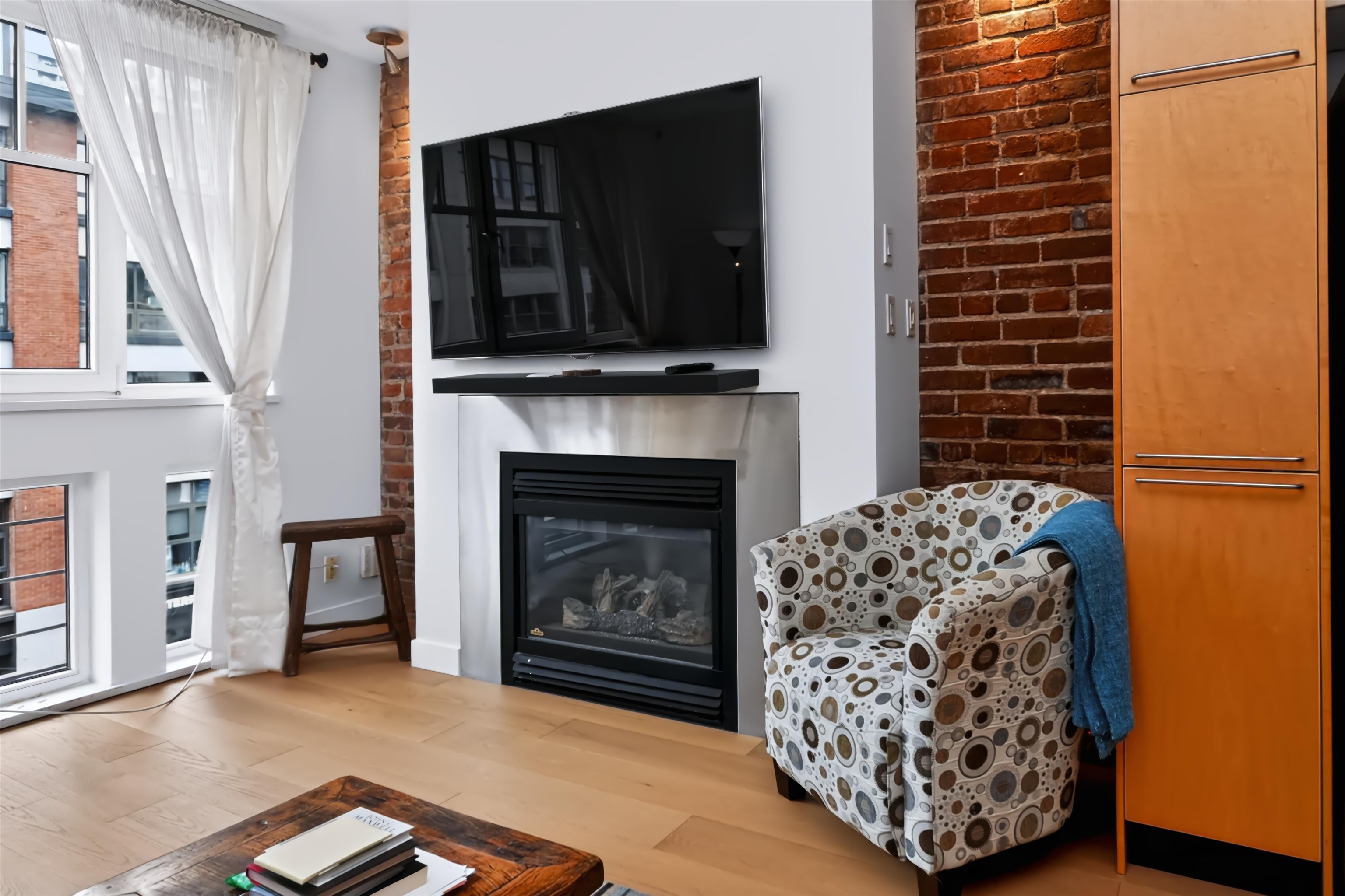 Unit 405 - 1072 Hamilton Street, Vancouver 4