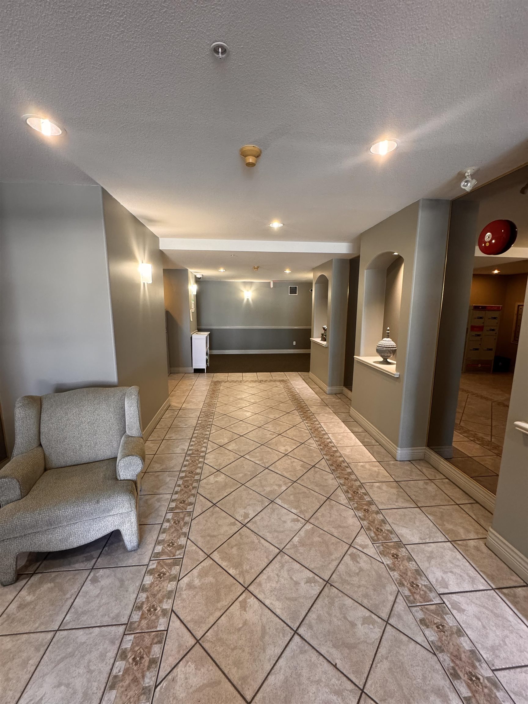 Unit 510 - 22230 North Avenue, Maple Ridge 2