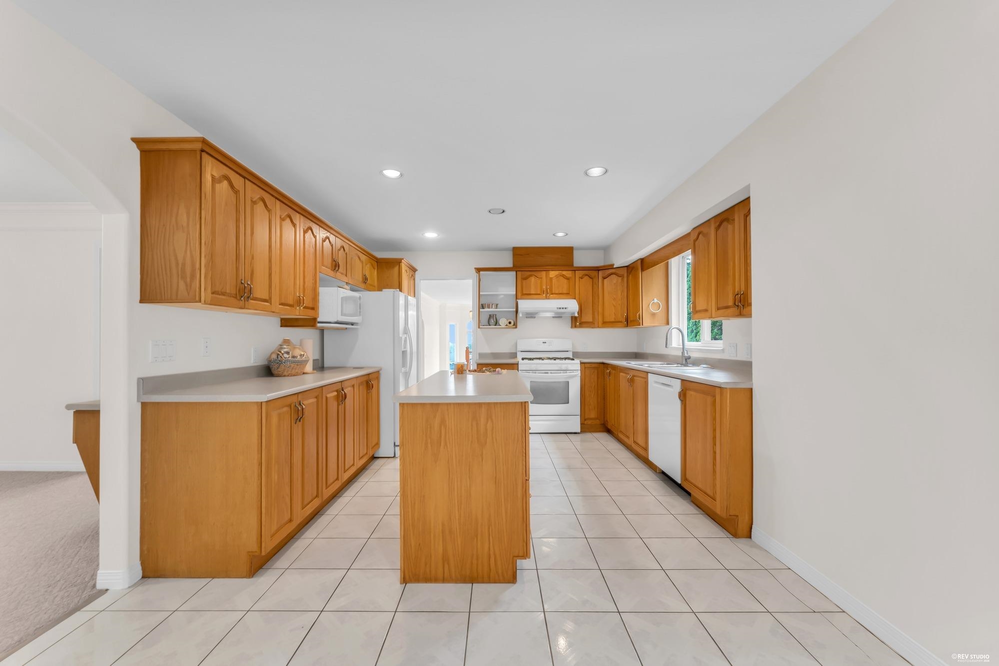 8232 Nechako Drive, Delta 3