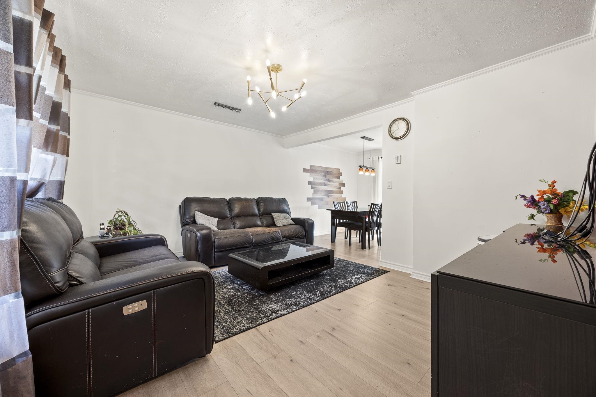 300 Tenth Avenue, New Westminster 2