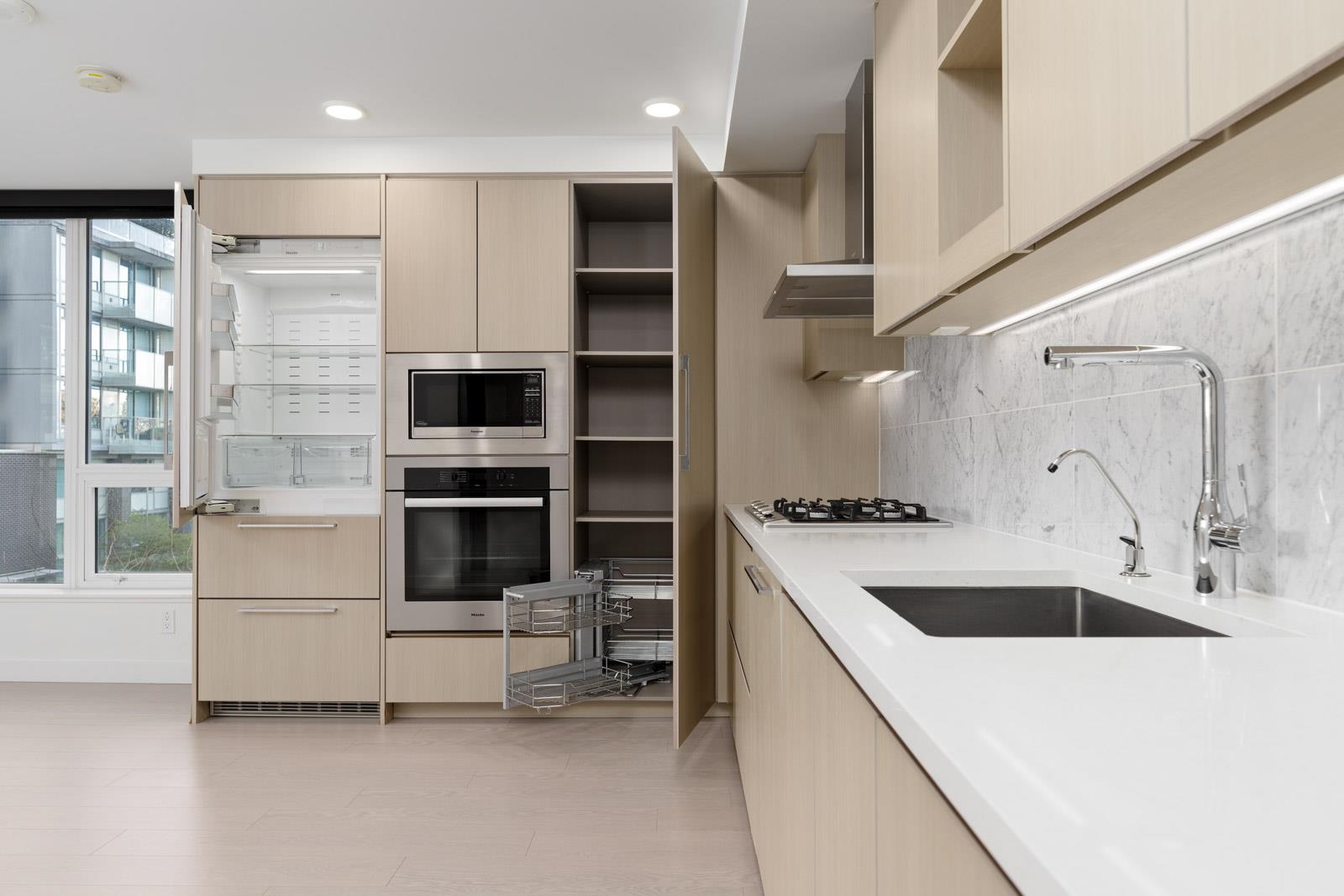Unit 612 - 455 Marine Drive SW, Vancouver 2