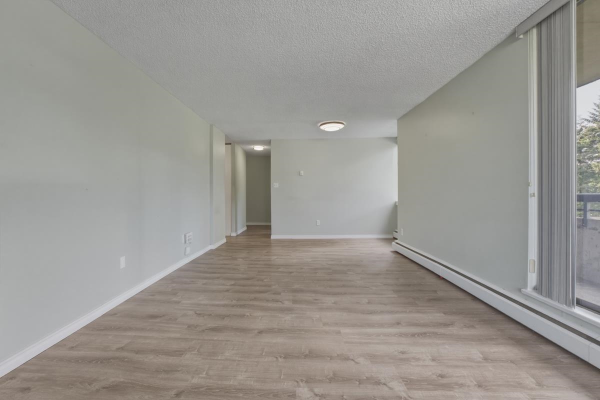 Unit 302 - 3755 Bartlett Court, Burnaby 4