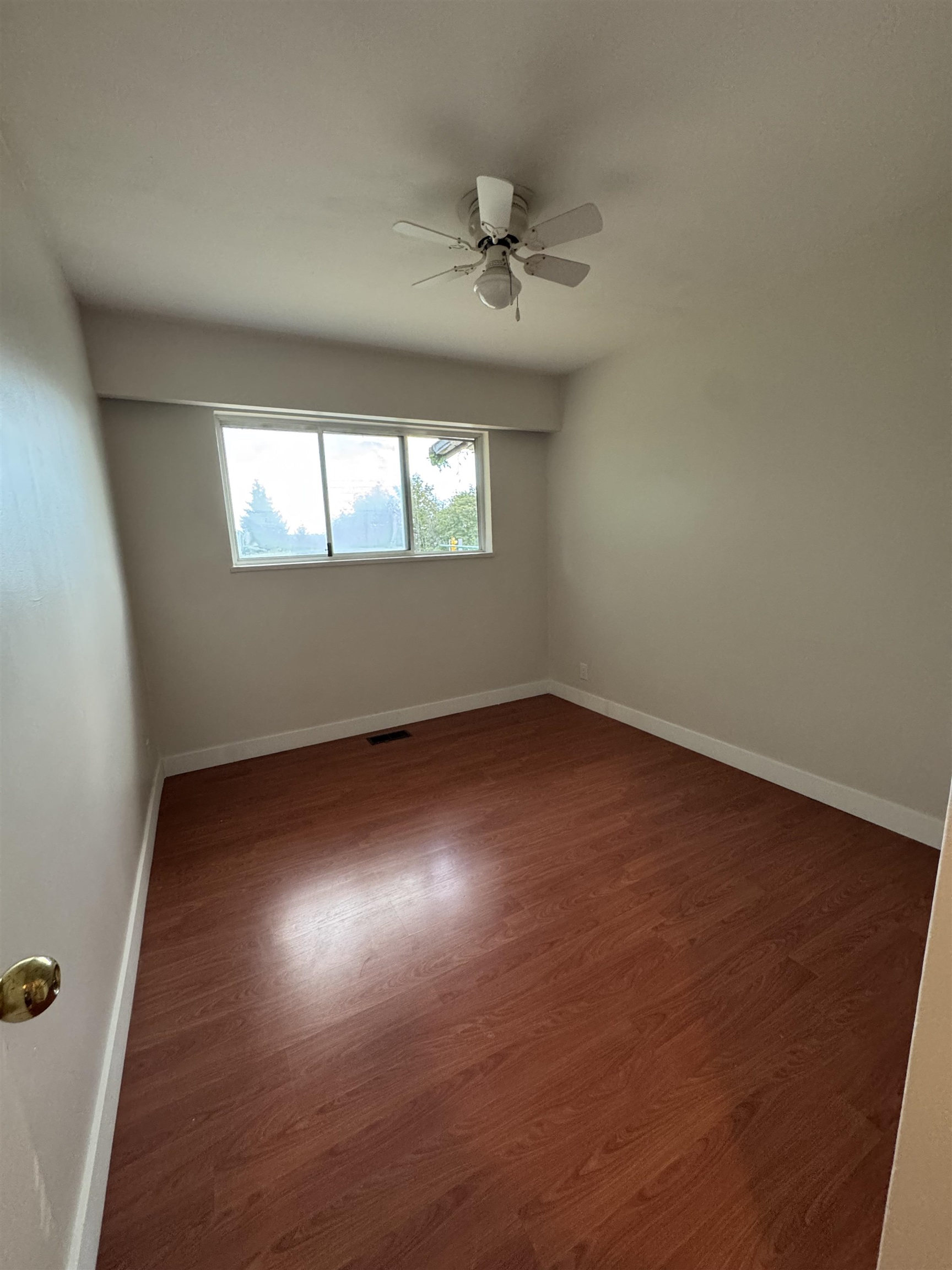 Unit Upper - 6717 Broadway, Burnaby 5