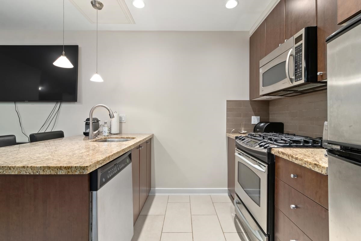 Unit 22 - 1863 Wesbrook Mall, Vancouver 4