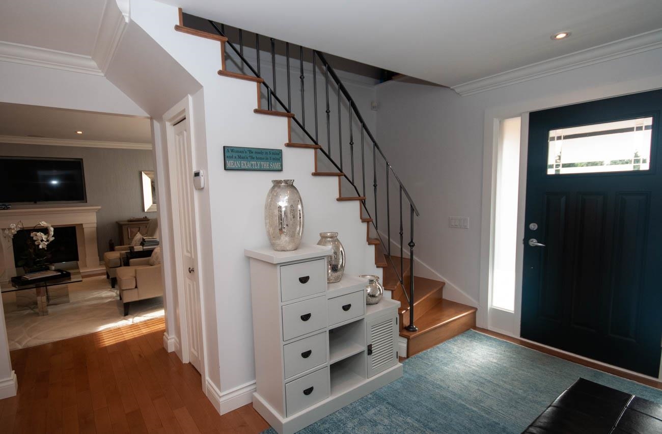 5296 Ranger Avenue, North Vancouver 3