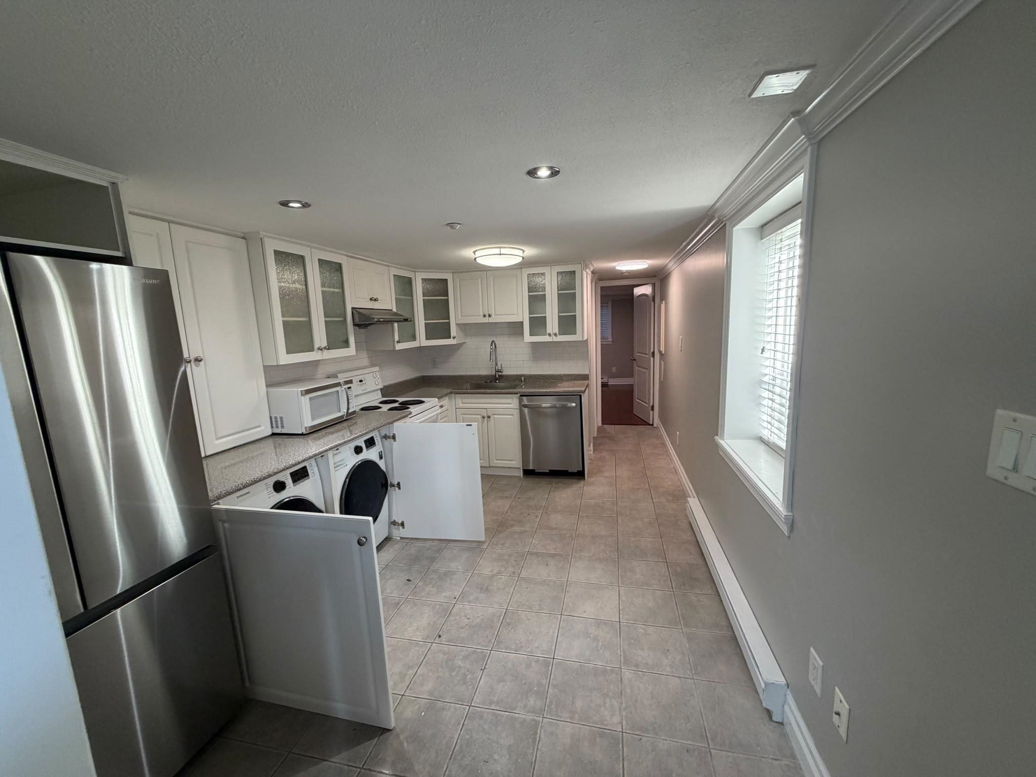 4585 Commercial Street, Vancouver 2