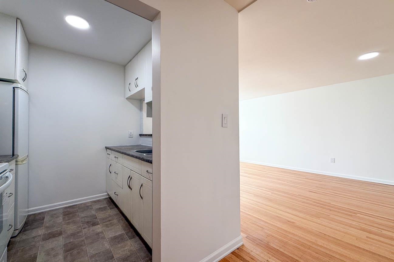 Unit 107 - 461 16 Street W, North Vancouver 4