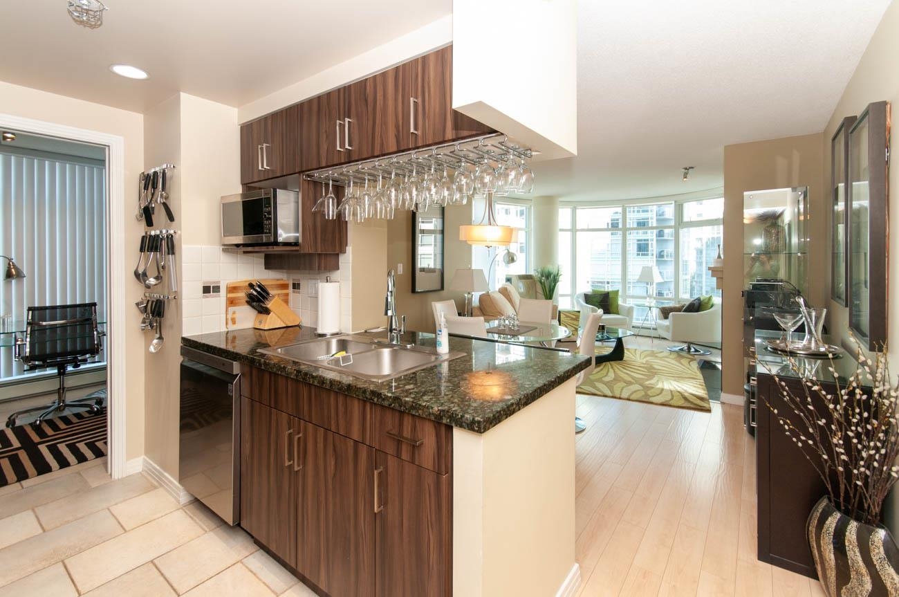 Unit 905 - 1199 Marinaside Crescent, Vancouver 3