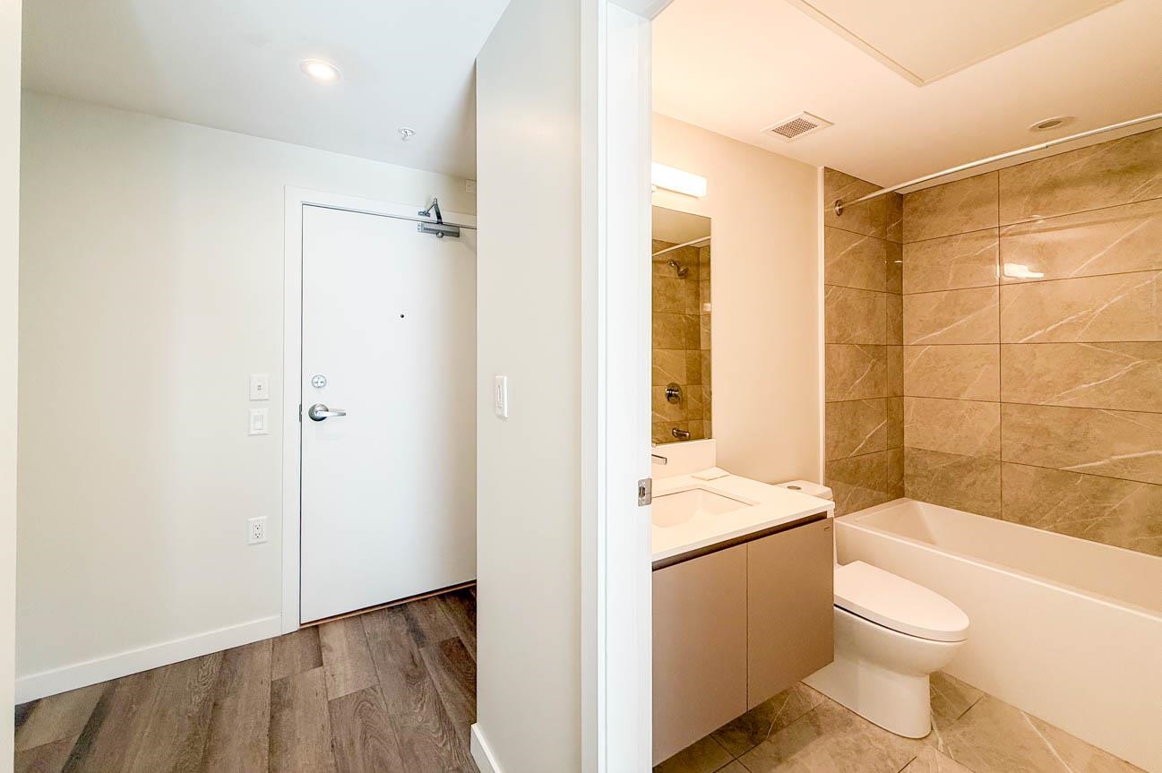 Unit 306 - 3588 Hull Street, Vancouver 2
