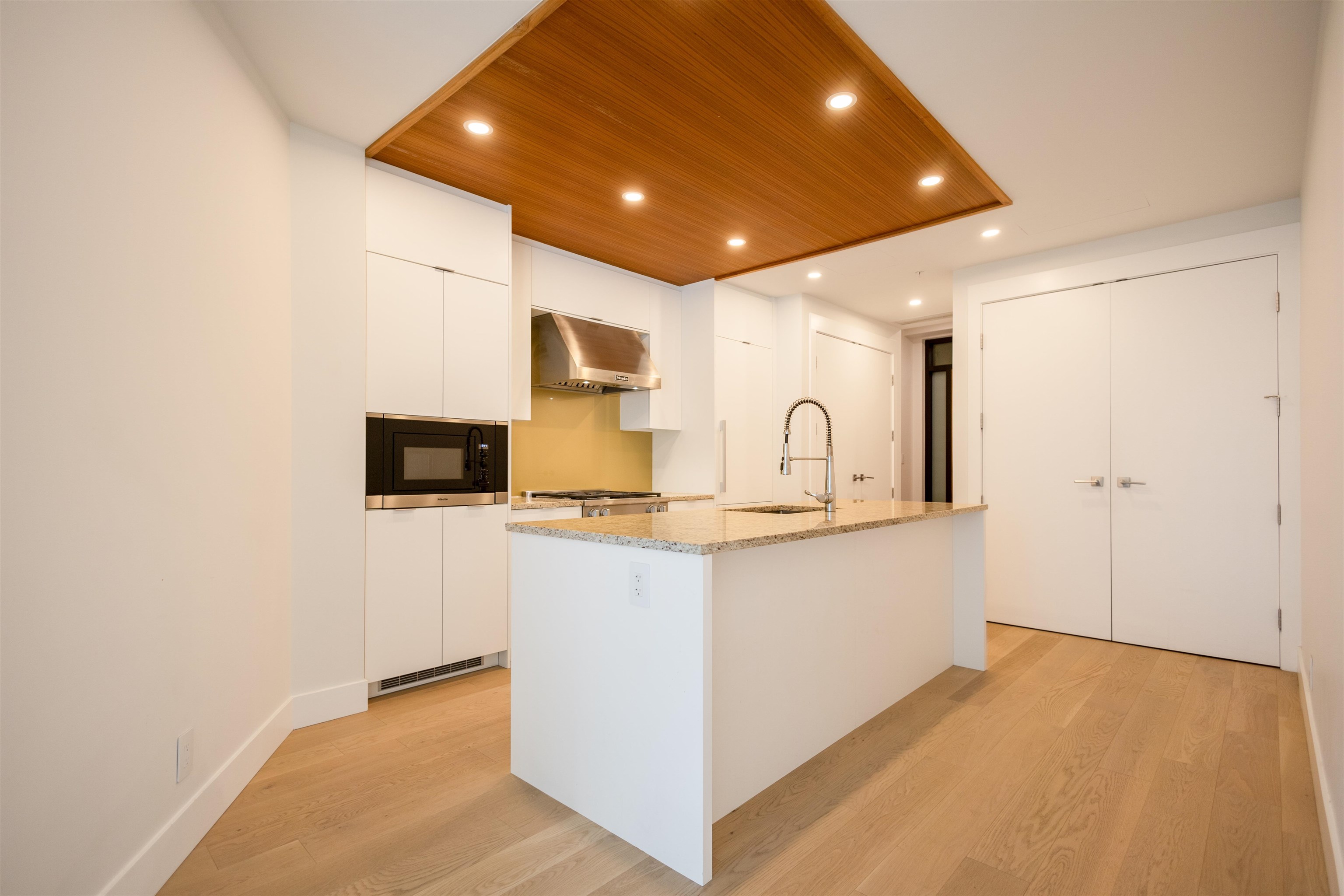 Unit 503 - 6699 Nelson Ave, West Vancouver 2