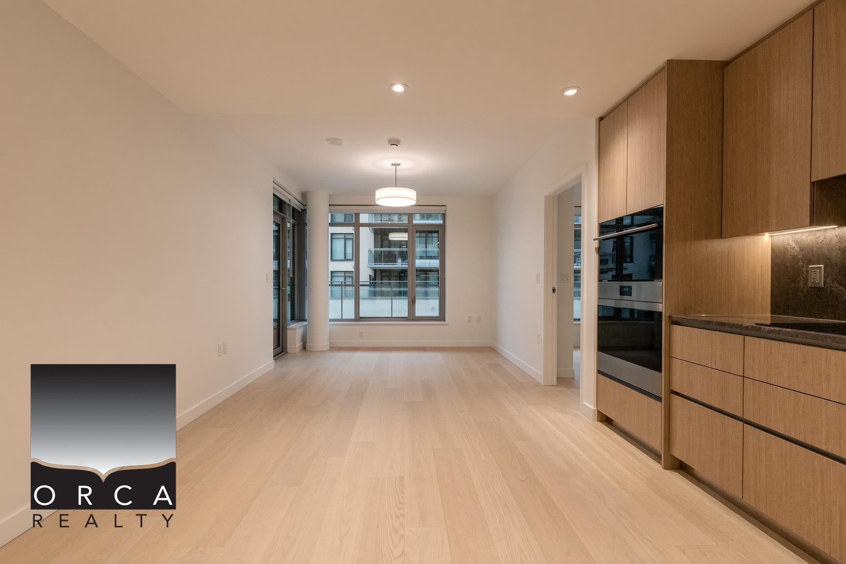 Unit 306 - 777 Harbour Way, North Vancouver 4
