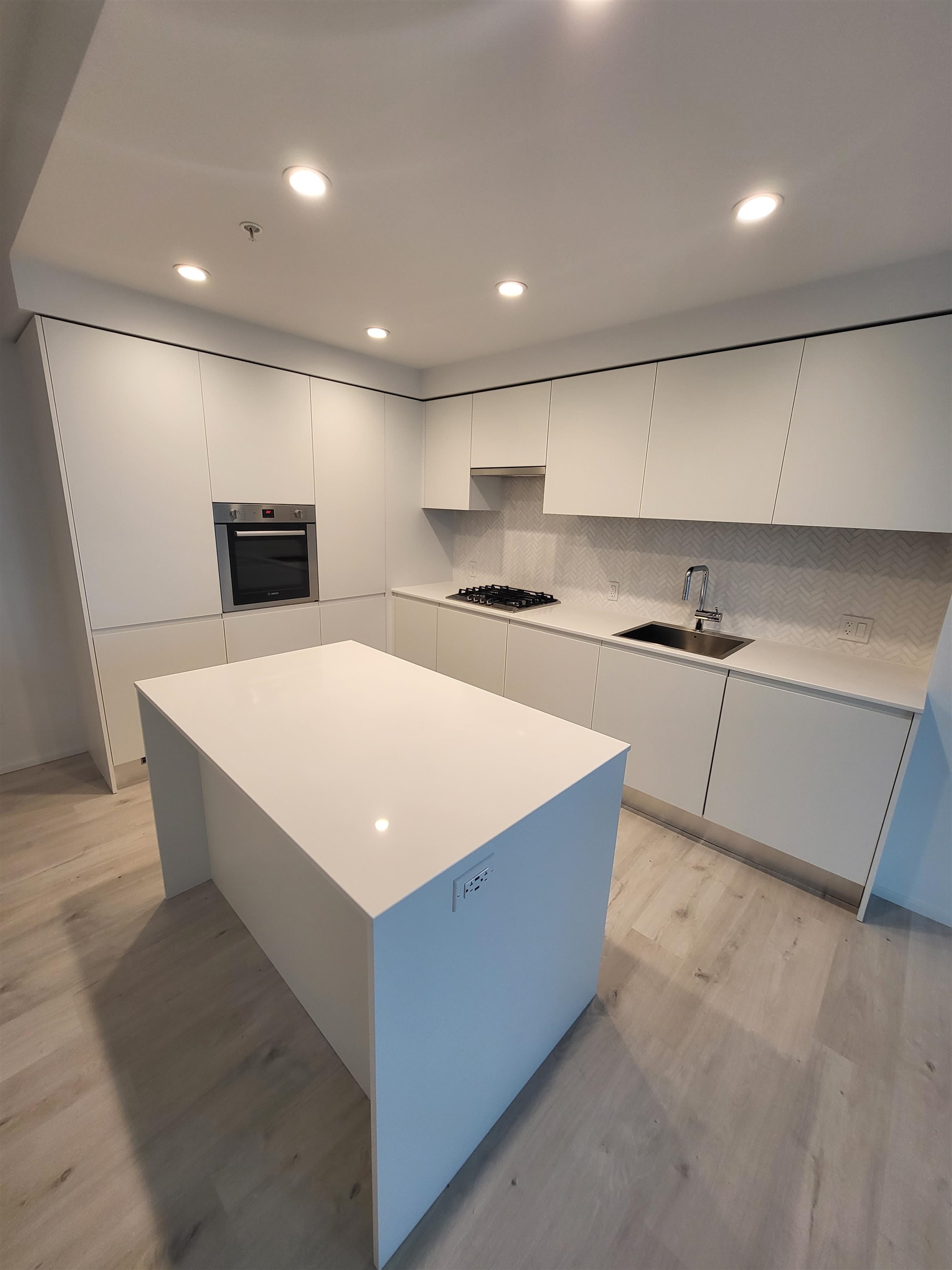Unit 1606 - 3809 Evergreen Place, Burnaby 3