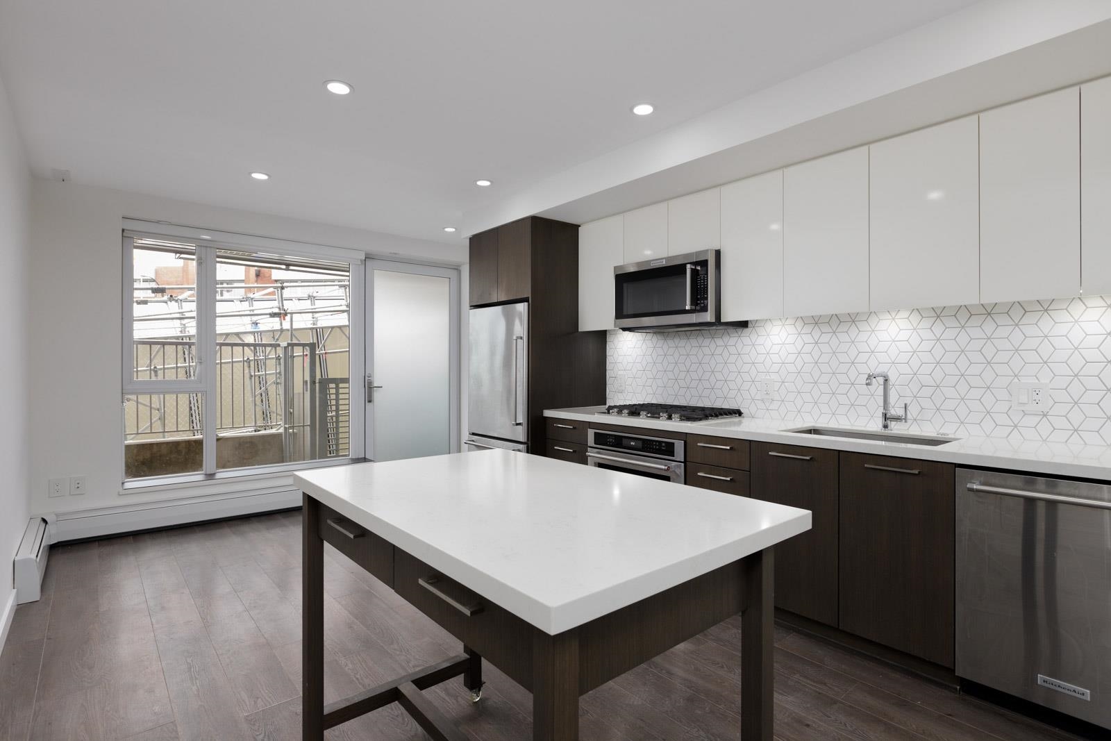 425 Great Northern Way, Vancouver 2