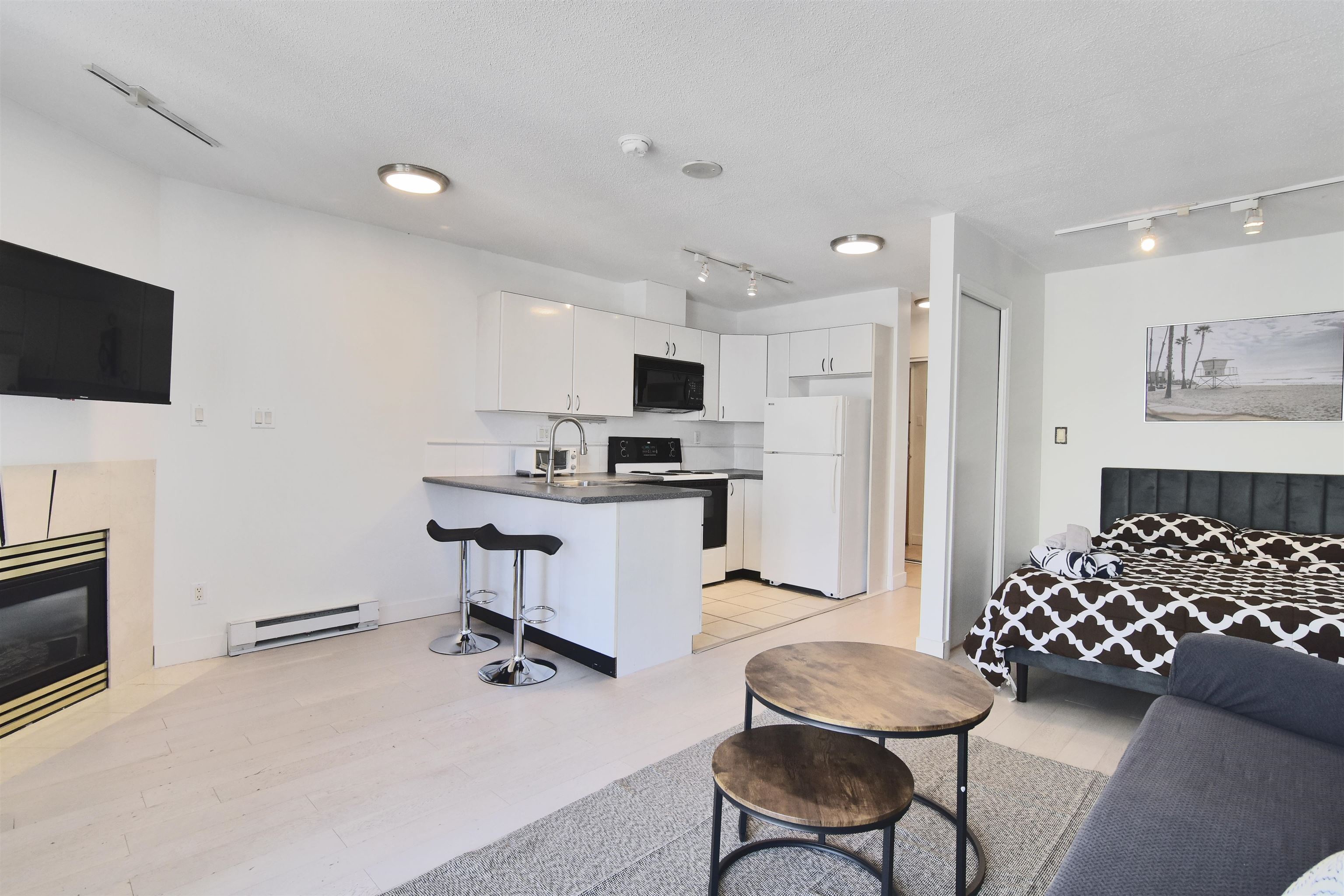 Unit 2801 - 939 Homer Street, Vancouver 4