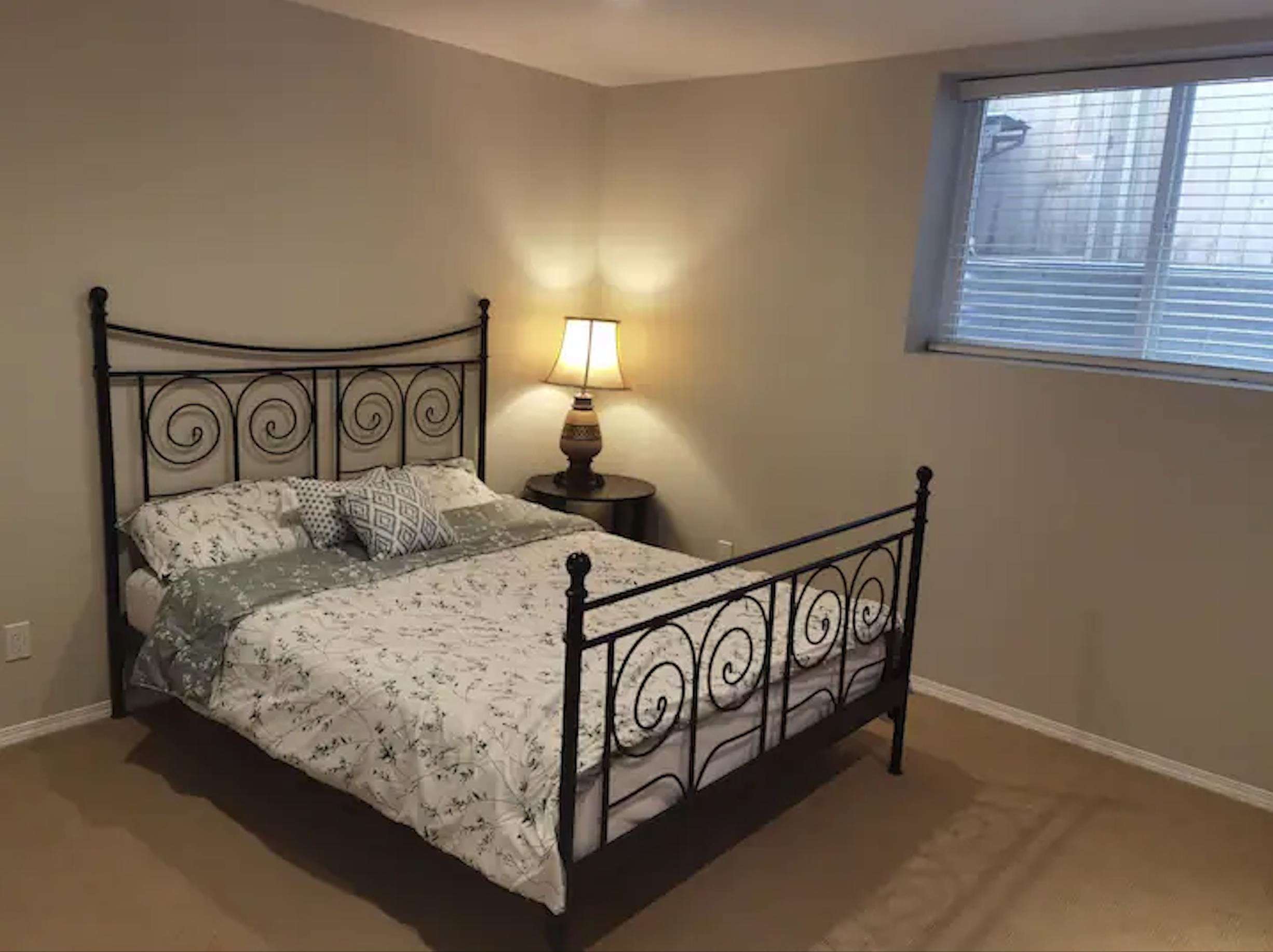 Unit Basement - 16619 61 Avenue, Surrey 4