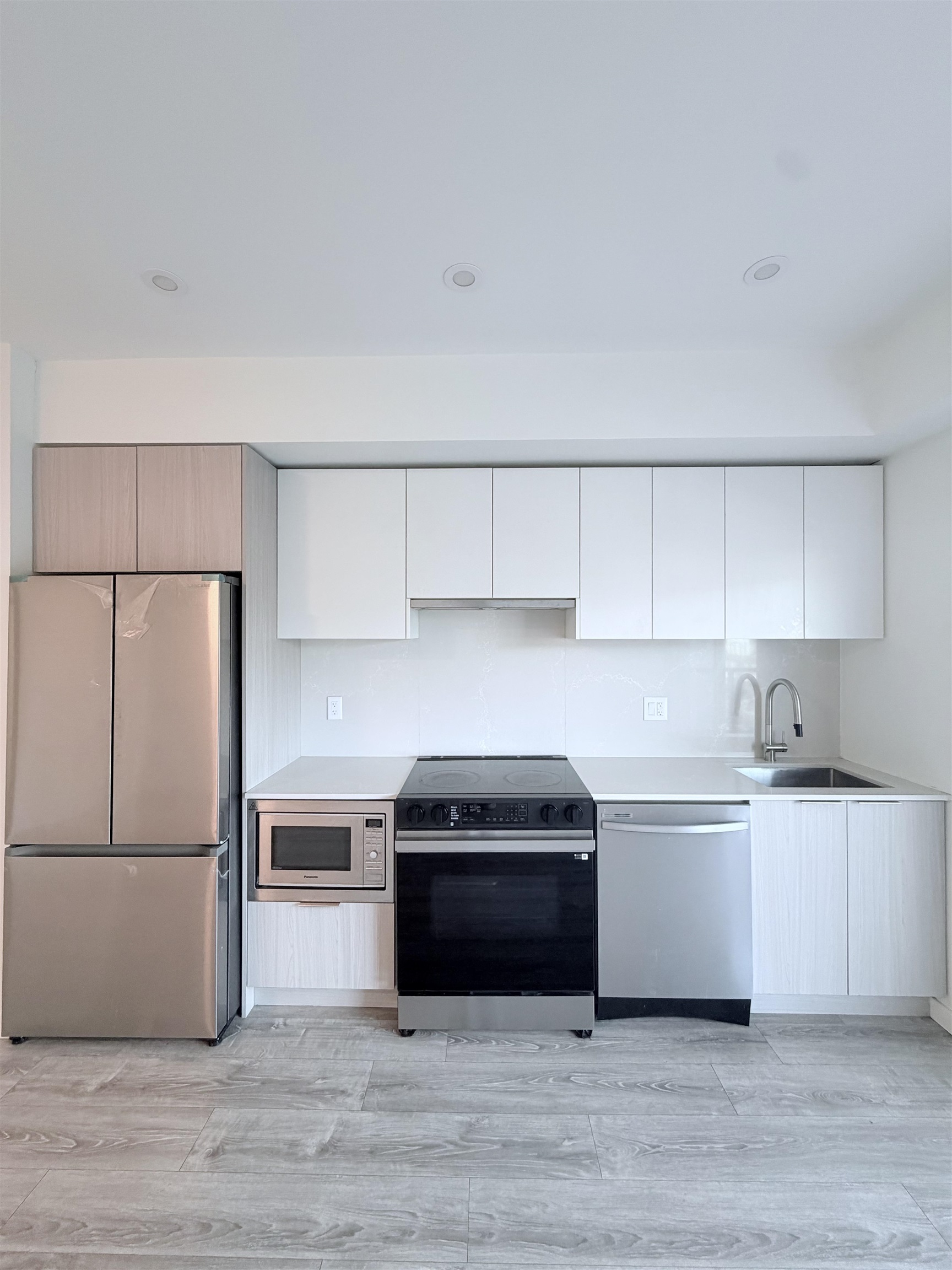 Unit E305 - 10829 140 St, Surrey 3