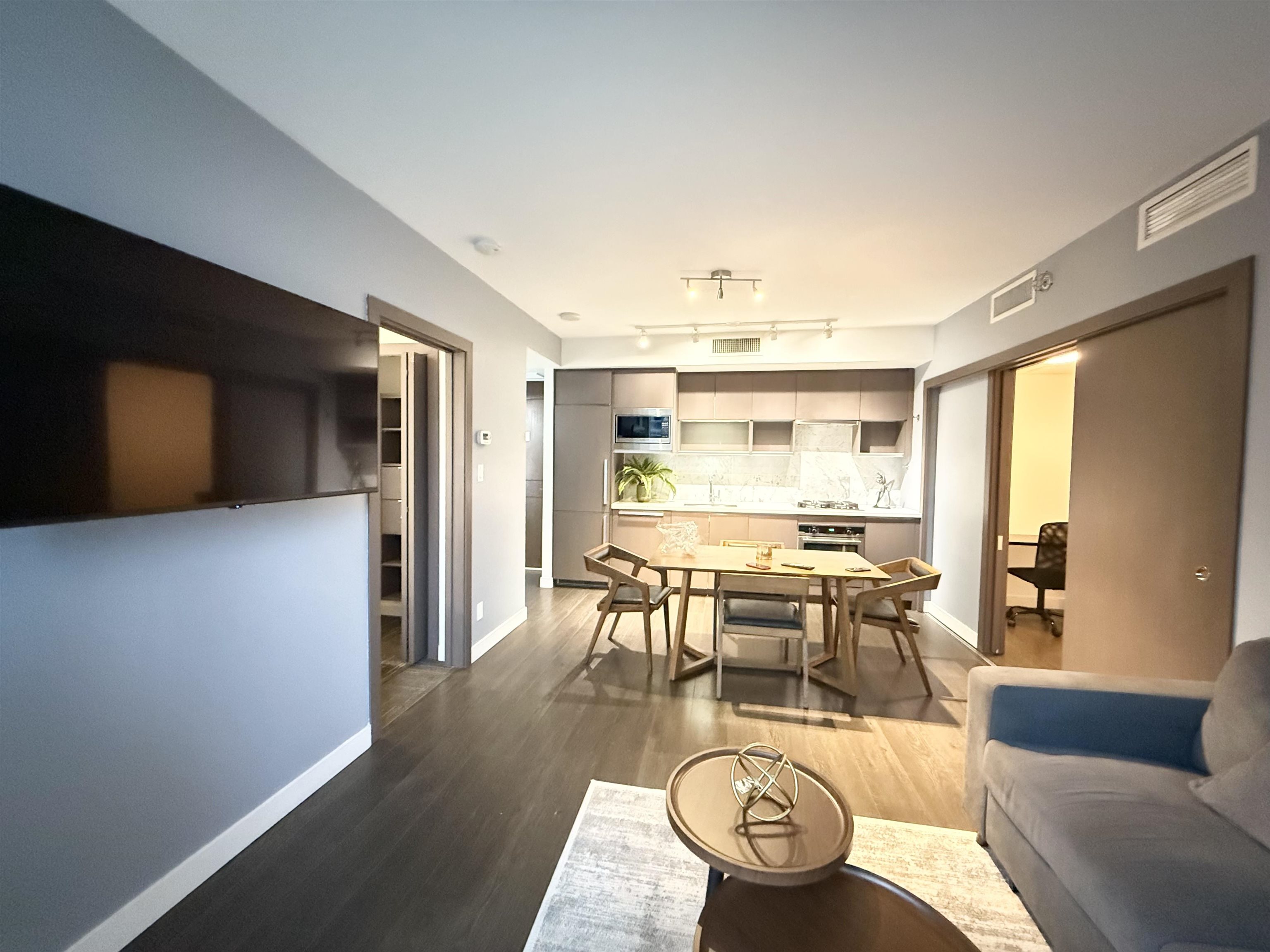 Unit 517 - 68 Smithe Street, Vancouver 3