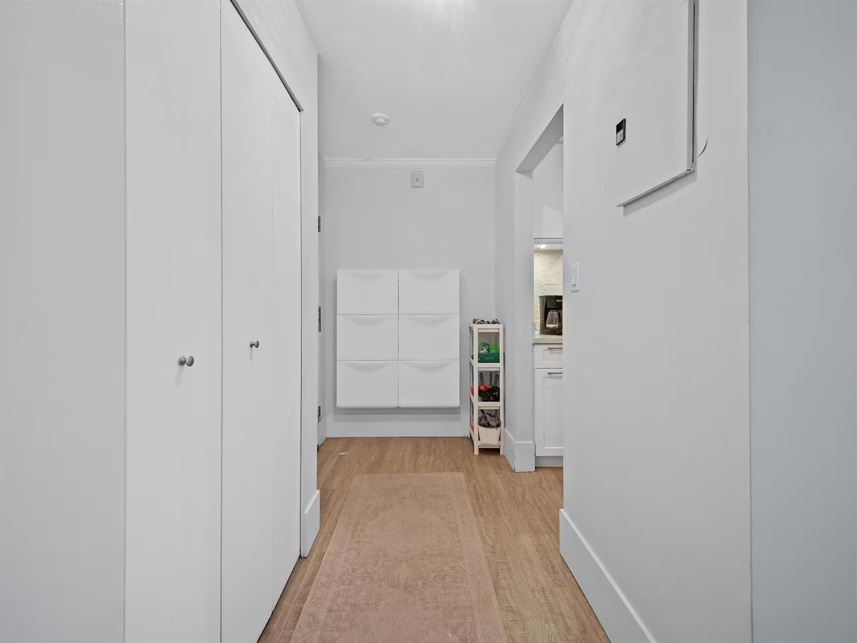 Unit 210 - 141 13th Street W, North Vancouver 3
