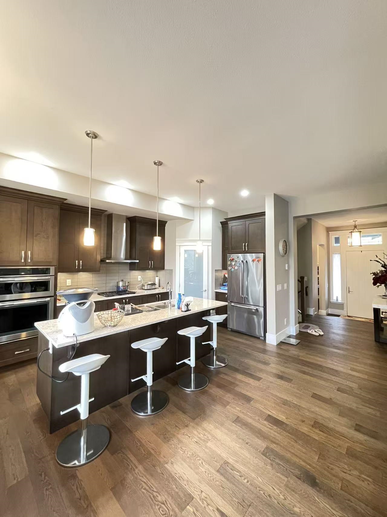 3000 Helc Place, Surrey 2