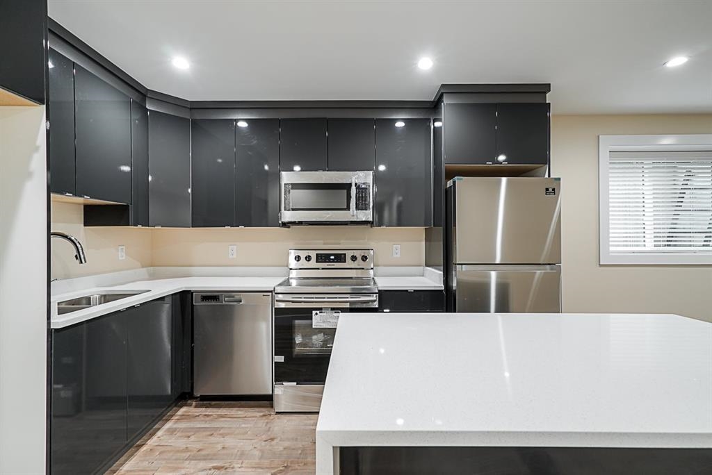 Unit Basement - 17XX Howard Avenue, Burnaby 2